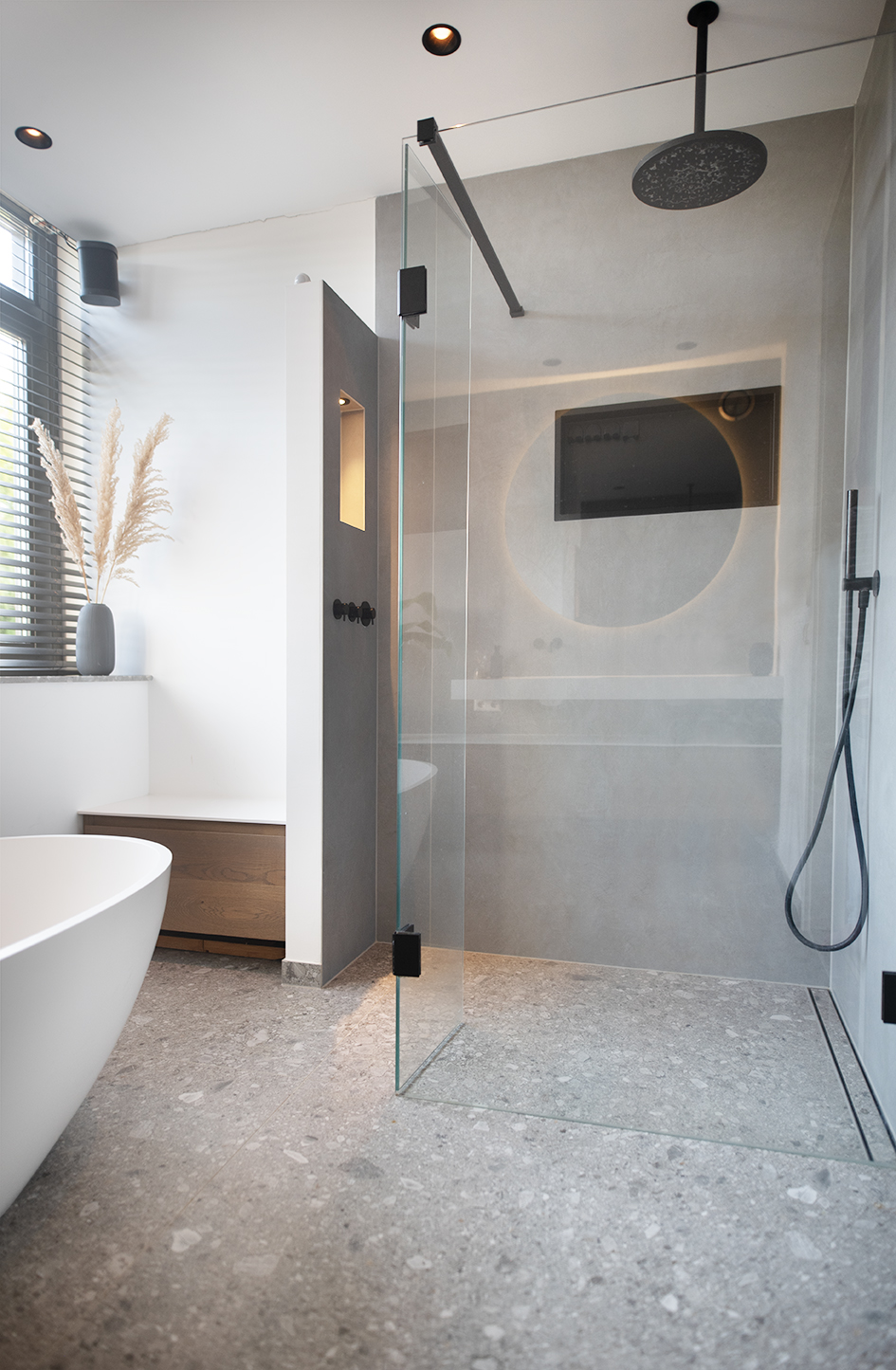 Badkamer met douche